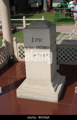 Raj Ghat - memoriale del Mahatma Gandhi a Delhi Foto Stock