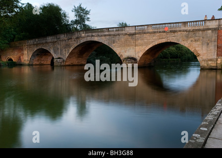 Il Tamigi all'Shillingford Bridge Oxford Foto Stock