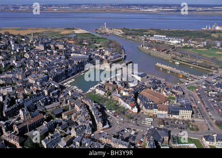 HONFLEUR, la città, il porto e la bocca della Senna, vista aerea, Calvados (14), in Normandia, Francia Foto Stock