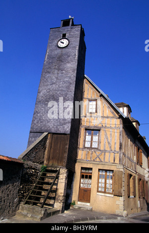 Costruzione atipica del campanile di Les Andelys, Eure (27), in Normandia, Francia Foto Stock