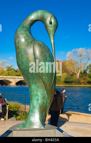 Statua di Iside da Simon gujon Kensington Gardens Londra Inghilterra Regno Unito Europa Foto Stock