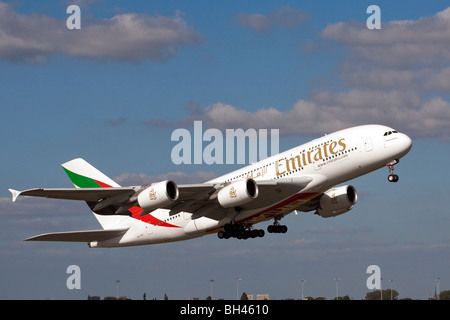 Emirates Airbus A380 Birmingham Airport Foto Stock