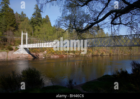 Cambus O'May ponte sopra il fiume Dee. Foto Stock