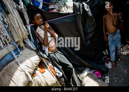 I bambini in orfanotrofio in croix-des-bouques, Haiti. Foto Stock