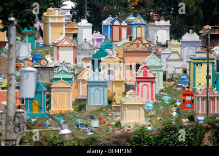 Il cimitero di Maya a Chichicastenango , Guatemala Foto Stock