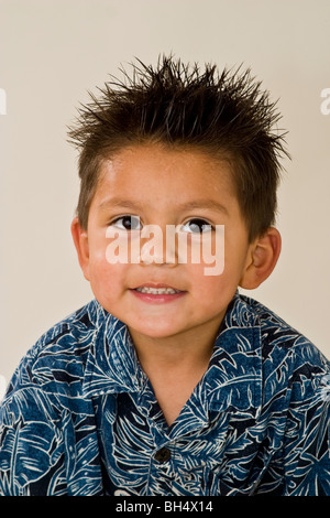 Little Boy ispanico 3 anno vecchio ragazzo multi etnica multietnica multiculturale diversi MR © Myrleen Pearson Foto Stock