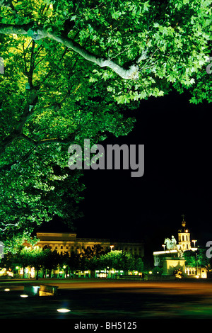 NIGHT SHOT della Place Bellecour, Lione, RODANO (69), Francia Foto Stock