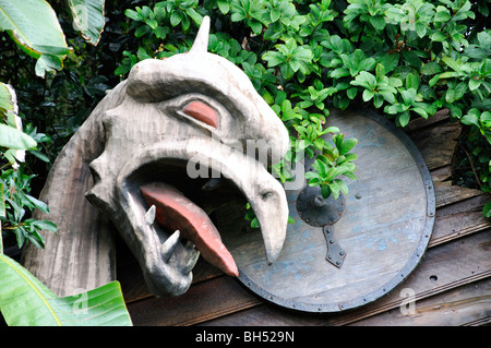 Epcot Center, Disneyland, Orlando, Florida, Stati Uniti d'America, in legno testa di drago Foto Stock