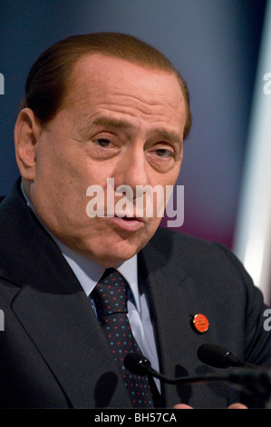 Silvio Berlusconi, primo ministro dell'Italia, presso la London vertice G20. Aprile'09 foto da Julio Etchart Foto Stock