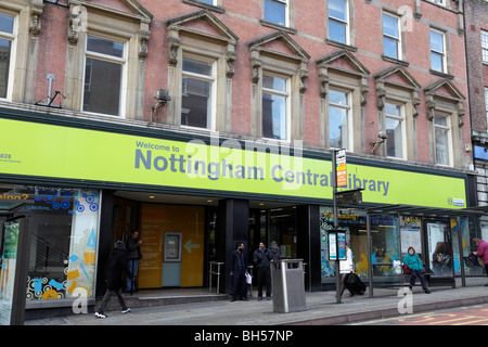 La facciata della biblioteca centrale sulla fila Angelo Nottingham Regno Unito Foto Stock