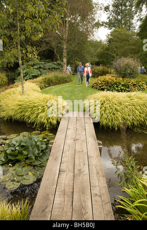 Parco Longstock giardini d'acqua, vicino a Andover, Hampshire, Inghilterra Foto Stock