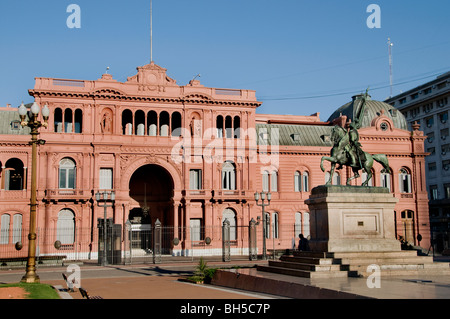 La Casa Rosada Rosa Palazzo Presidenziale di Buenos Aires Plaza de Mayo Argentina balcone Evita Peron America Latina American Foto Stock