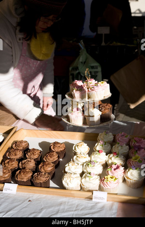 Peggy's tortine alla "francesi" sul mercato Venn Street , Clapham Common , Londra Foto Stock