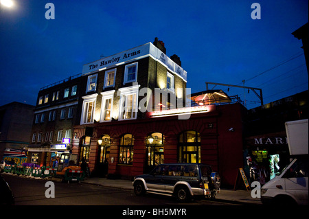 Il Hawley Arms pub di Camden, Londra, UK (Amy Winehouse preferito di hang-out) Foto Stock