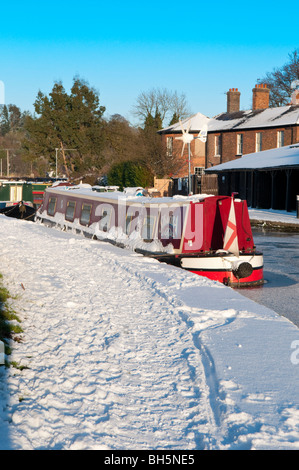 In inverno la neve sul LLangollen Canal a Ellesmere, Shropshire Foto Stock