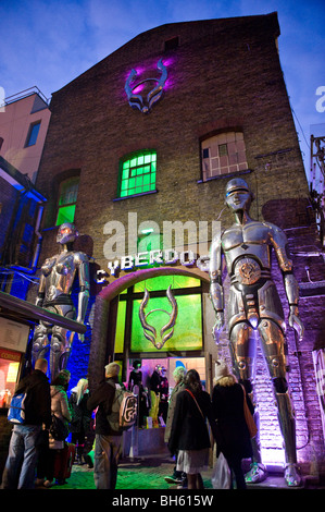 Cyber Dog shop in Camden Market, Londra Foto Stock