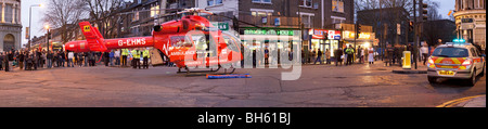 Londra Air Ambulance - elicottero il servizio di emergenza medica (ORLI) - Tufnell Park - Londra Foto Stock