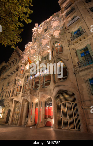 La facciata della Casa Batllo dell architetto Antoni Gaudì Barcellona, in Catalogna, Spagna Foto Stock