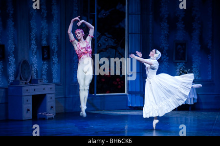 English National Ballet. "Ballet Russes' stagione presso il teatro Sadlers Wells. 'Le Spectre de la Rose'. Foto Stock