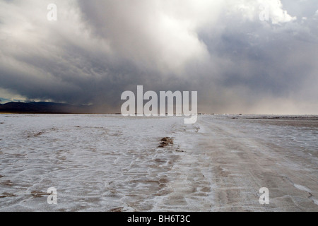 Tempesta, Salinas Grande, Route 52, provincia di Jujuy, Argentina Foto Stock