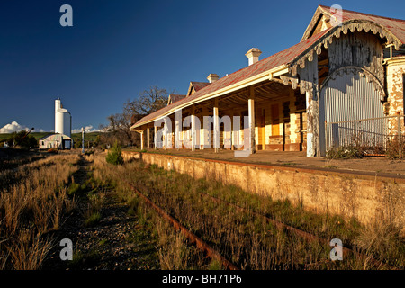 Derelitti Burra stazione ferroviaria Foto Stock