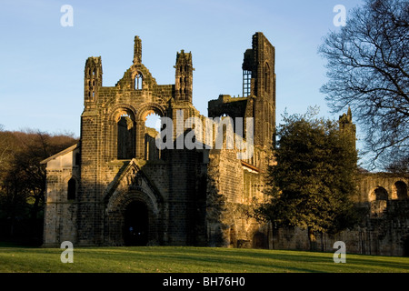 Abbazia di Kirkstall , le rovine di un borgo medievale monastero cistercense, risalente al XII secolo, in Leeds West Yorkshire Foto Stock