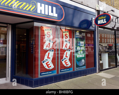 William Hill Bookmakers Sutton London Inghilterra England Foto Stock