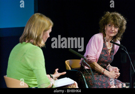 Susie Orbach psicanalista raffigurato nella discussione a Hay Festival 2009. Foto Stock