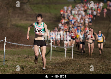 Jessica Sparke sul primo giro del sud dell'Inghilterra Cross Country Champs a Parliament Hill, Londra. Vincitore del Senior womens gara Foto Stock