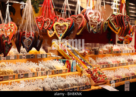 Cuori di panpepato il mercatino di Natale di Halle (Saale), Germania Foto Stock