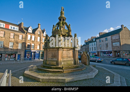 La croce di Linlithgow replica ben costruito nel 1807 a relpace 1628 il suo predecessore SCO 6029 Foto Stock