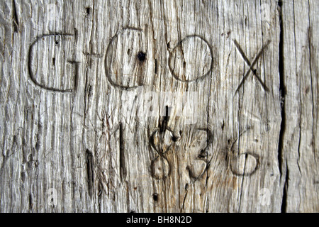 Il vecchio fienile ristrutturazione con le tradizionali travi in legno di quercia e moderni elementi Foto Stock