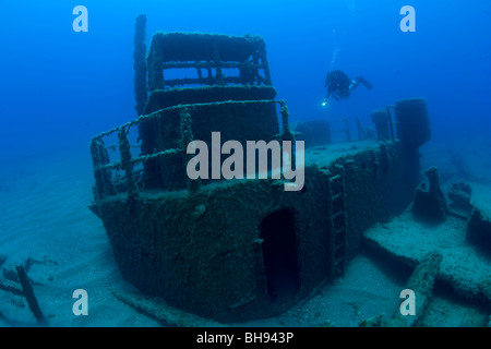 Ponte di LST 349 sbarco inglese nave affondata nel febbraio 1944, Ponza, Mare Mediterraneo, Italia Foto Stock