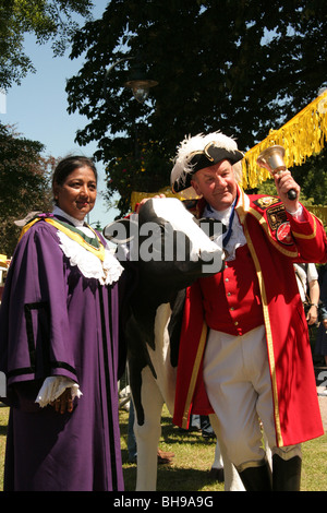 Eliza Mann, Sindaco Southwark, e Peter Moore Westminster Town Crier presso il Festival Bonkerfest organizzato da percorsi creativi Foto Stock