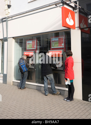 Santander bancomat a Hereford Herefordshire Foto Stock