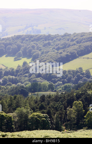 Vista dal bordo Stanage nel Derbyshire Peak District, UK. Foto Stock