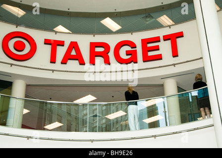 Vista interna di un obiettivo di retail store in Minnesota Foto Stock