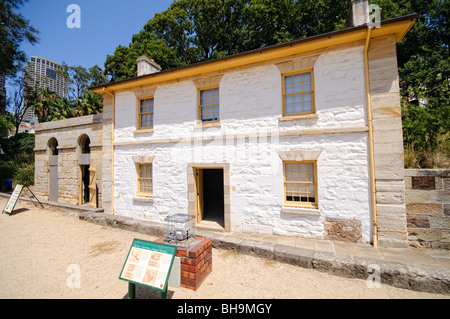 SYDNEY, Australia - Sydney, Australia - Cadman's Cottage a Sydney il quartiere Rocks sul lungomare è il più antico edificio residenziale di Sydney. Esso risale al 1816 dell'epoca coloniale. Foto Stock