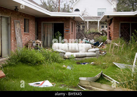 Distruzione visto 9 mesi dopo le inondazioni dall uragano Katrina, New Orleans, LA. Foto Stock