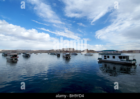 Case galleggianti a Wahweap Marina sul Lago Powell Glen Canyon National Recreation Area Arizona Foto Stock