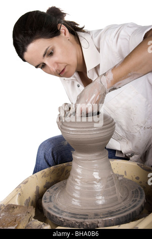 Immagine di un vasaio lavora un tornio del vasaio Foto Stock