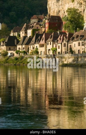 La Roque-Gageac, Dordogne, Perigord, Francia Foto Stock