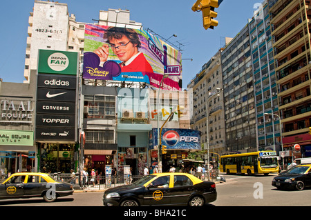 Avenida Corrientes Pueyrredón Buenos Aires Argentina Foto Stock