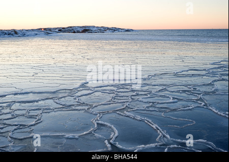 Inverno il ghiaccio su ocean, Svezia 2010. Foto Stock