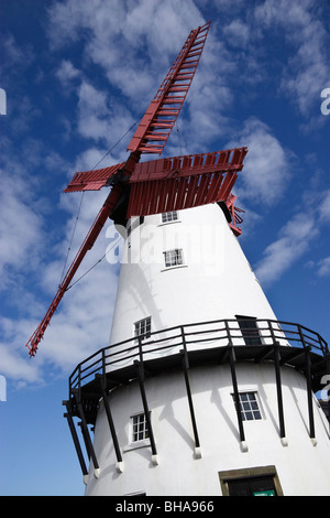 Il XVIII secolo Marsh Mulino è il fulcro del mulino di palude villaggio artigianale a Thornton nei pressi di Fleetwood, nel Lancashire. Foto Stock