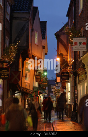 Il caos di notte, York, nello Yorkshire, Inghilterra, Regno Unito Foto Stock