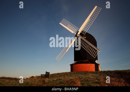 Il mulino a vento di Brill in Early Morning Light Foto Stock