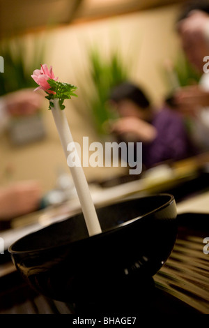 Le esclusive sale da pranzo private club/ristorante 'M' IBU, posseduto dallo Chef Hiroshi Ishida (67yrs old) e moglie Tomiko (63 anni), Tokyo Foto Stock