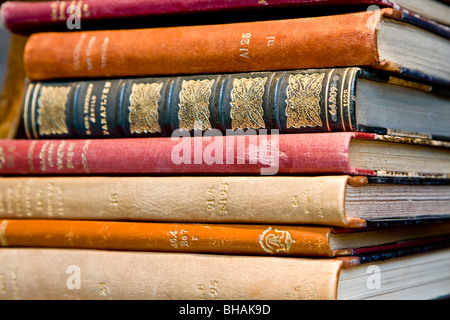 Pila di libri antichi Foto Stock