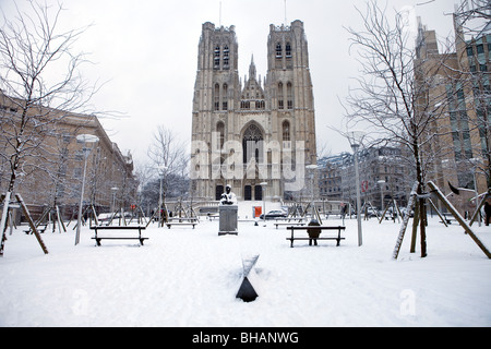 Cattedrale di Saints-Michel-et-Gudule il Belgio, Bruxelles, in inverno Foto Stock